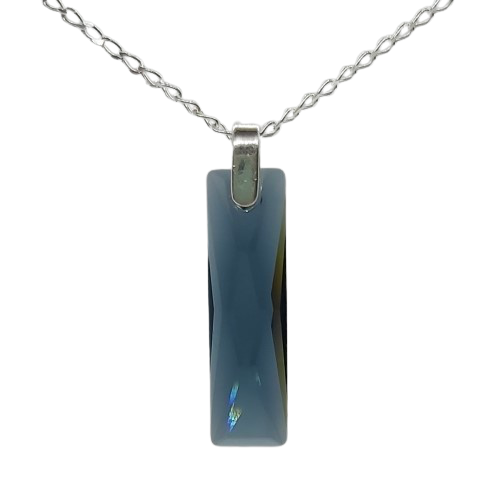 Queen Baguette Pendant - Montana
